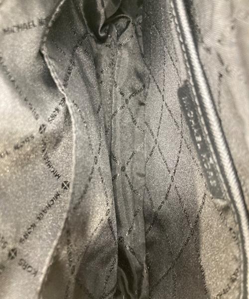 MICHAEL KORS（マイケルコース）MICHAEL KORS (マイケルコース) JET SET ITEM LG EW ZP CHAIN XBODY/ショルダーバッグ ブラックの古着・服飾アイテム