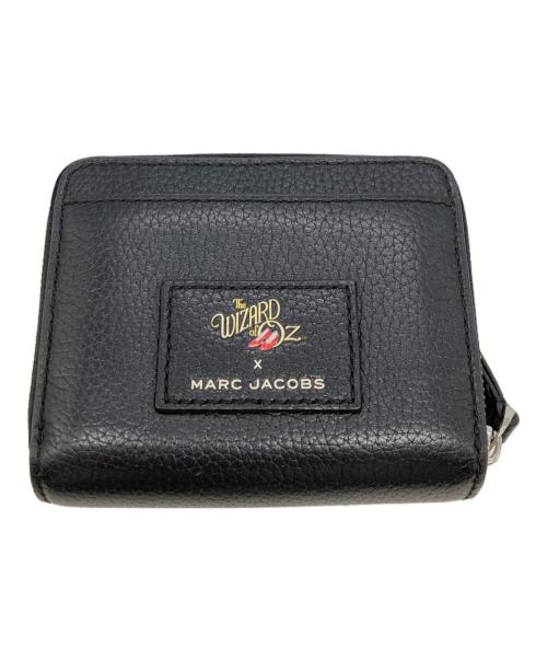 MARC JACOBS（マークジェイコブス）MARC JACOBS (マークジェイコブス) ‘The Wizard of Oz’ コンパクトミニウォレット ブラックの古着・服飾アイテム