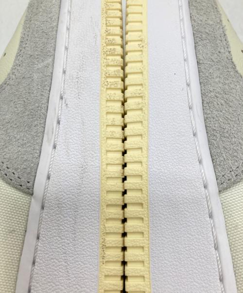 NIKE（ナイキ）NIKE (ナイキ) UNDEFEATED (アンディフィーテッド) AIR FORCE1 LOW/ローカットスニーカー グレー×アイボリー サイズ:26.5cmの古着・服飾アイテム