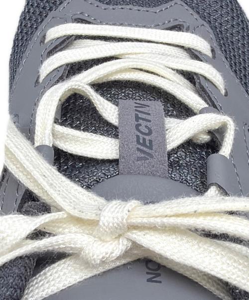 THE NORTH FACE（ザ ノース フェイス）THE NORTH FACE (ザ ノース フェイス) ベクティブ バーサ LS グレー サイズ:27.5cmの古着・服飾アイテム