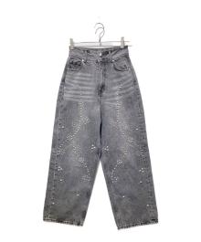 Ameri（アメリ）の古着「STUDS DETAIL STRAIGHT DENIM PANTS/デニムパンツ」｜ブラック