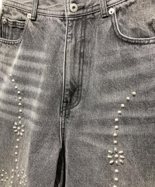 Ameri（アメリ）AMERI (アメリ) STUDS DETAIL STRAIGHT DENIM PANTS/デニムパンツ ブラック サイズ:25の古着・服飾アイテム