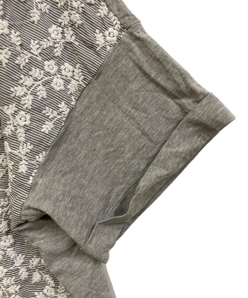 BEARDSLEY（ビアズリー）BEARDSLEY (ビアズリー) 刺繍カットソー グレー サイズ:FREEの古着・服飾アイテム