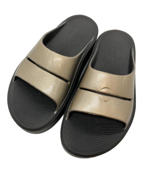 OOFOS（ウーフォス）OOFOS (ウーフォス) リカバリーサンダル ブラック サイズ:24の古着・服飾アイテム