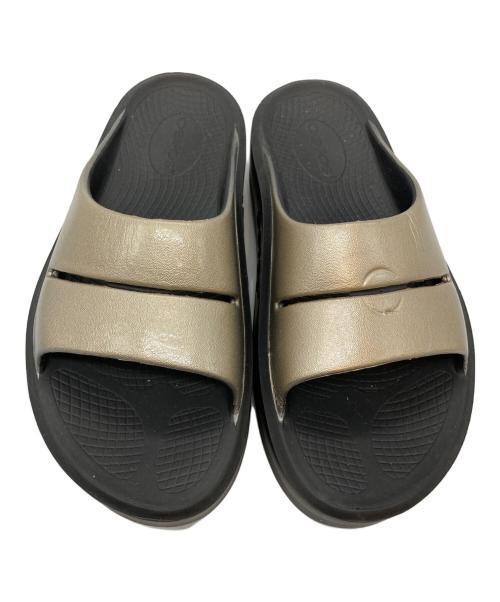 OOFOS（ウーフォス）OOFOS (ウーフォス) リカバリーサンダル ブラック サイズ:24の古着・服飾アイテム