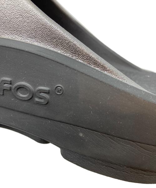 OOFOS（ウーフォス）OOFOS (ウーフォス) リカバリーサンダル ブラック サイズ:24の古着・服飾アイテム