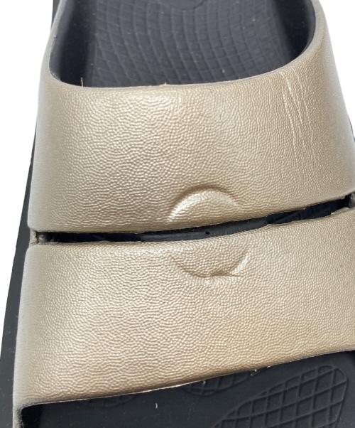 OOFOS（ウーフォス）OOFOS (ウーフォス) リカバリーサンダル ブラック サイズ:24の古着・服飾アイテム