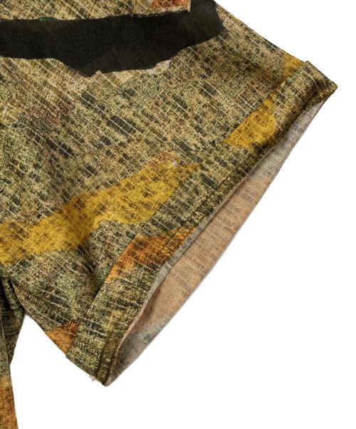 TOGA PULLA（トーガ プルラ）TOGA PULLA (トーガ プルラ) プリントシャツ カーキ サイズ:SIZE Mの古着・服飾アイテム