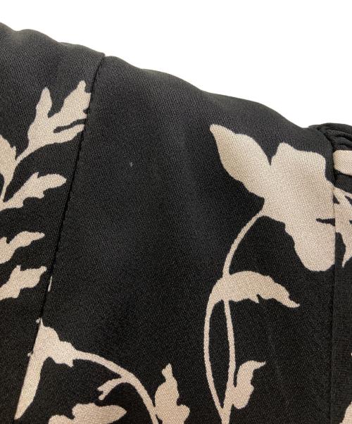 HOBBS（ホッブス）HOBBS (ホッブス) 花柄ワンピース ブラック サイズ:SIZE 36の古着・服飾アイテム