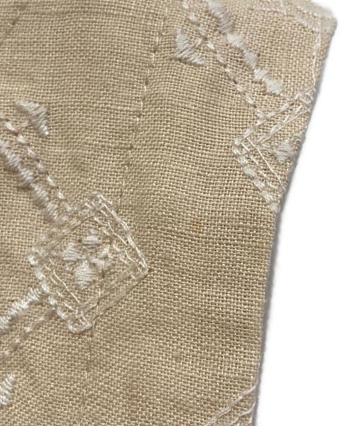 TSUHARU by samansa Mos2（ツハル バイ サマンサモスモス）TSUHARU by Samansa Mos2 (ツハル バイ サマンサモスモス) お花タイル総刺繍前後着ワンピース ベージュ サイズ:SIZE Freeの古着・服飾アイテム