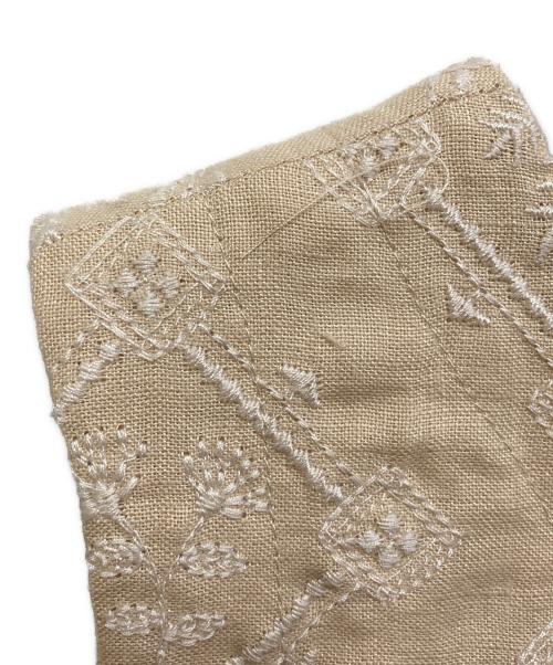 TSUHARU by samansa Mos2（ツハル バイ サマンサモスモス）TSUHARU by Samansa Mos2 (ツハル バイ サマンサモスモス) お花タイル総刺繍前後着ワンピース ベージュ サイズ:SIZE Freeの古着・服飾アイテム