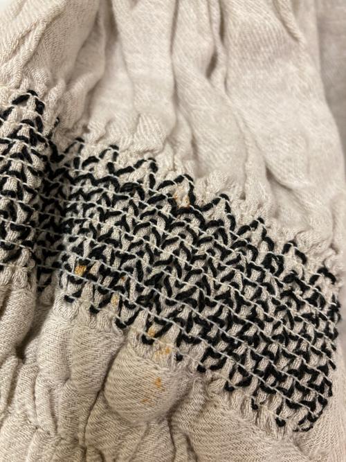 TSUHARU by samansa Mos2（ツハル バイ サマンサモスモス）TSUHARU by Samansa Mos2 (ツハル バイ サマンサモスモス) 綿麻カルゼスモッキングブラウス ベージュ サイズ:SIZE Freeの古着・服飾アイテム