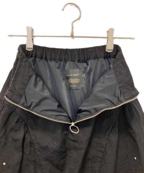 UNITED TOKYO（ユナイテッドトーキョー）UNITED TOKYO (ユナイテッドトーキョー) シャルルスタッズボリュームスカート ブラック サイズ:Freeの古着・服飾アイテム