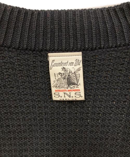 S.N.S. HERNING（エスエヌエスハーニング）S.N.S. HERNING (エスエヌエスハーニング) ウールカーディガン ブラック サイズ:表記なしの古着・服飾アイテム