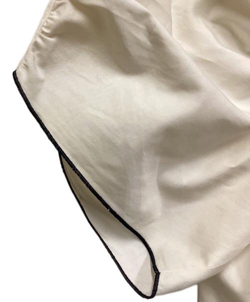 CYCLAS（シクラス）CYCLAS (シクラス) コットンシルク ボリューム パフスリーブ ホワイト サイズ:36の古着・服飾アイテム