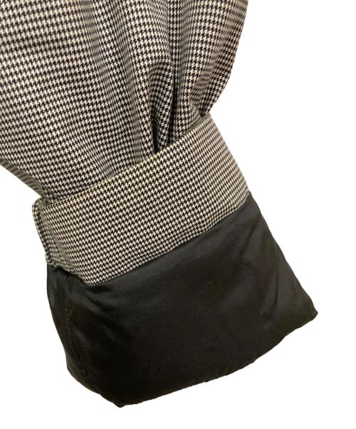 THE NORTH FACE（ザ ノース フェイス）THE NORTH FACE (ザ ノース フェイス) ダウンジャケット グレー サイズ:SIZE Mの古着・服飾アイテム