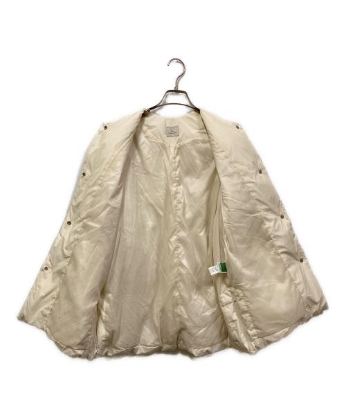 green label relaxing（グリーンレーベルリラクシング）green label relaxing (グリーンレーベルリラクシング) ノーカラー撥水ダウンコート アイボリー サイズ:SIZE 38の古着・服飾アイテム