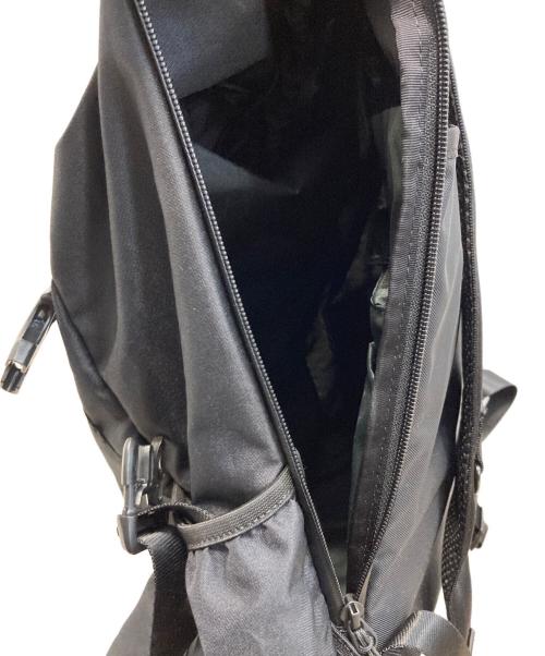 ear PAPILLONNER（イアパピヨネ）ear PAPILLONNER (イアパピヨネ) BURLAP OUTFITTER (バーラップアウトフィッター) 撥水レザーコンビライトリュック ブラックの古着・服飾アイテム