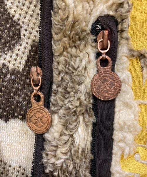 EVISU（エヴィス）EVISU (エヴィス) ボアジャケット/フリースジャケット ベージュ サイズ:34の古着・服飾アイテム