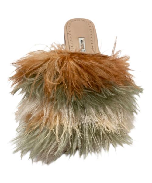 Manolo Blahnik（マノロブラニク）Manolo Blahnik (マノロブラニク) フェザーフラット サンダル ベージュ サイズ:22.5の古着・服飾アイテム