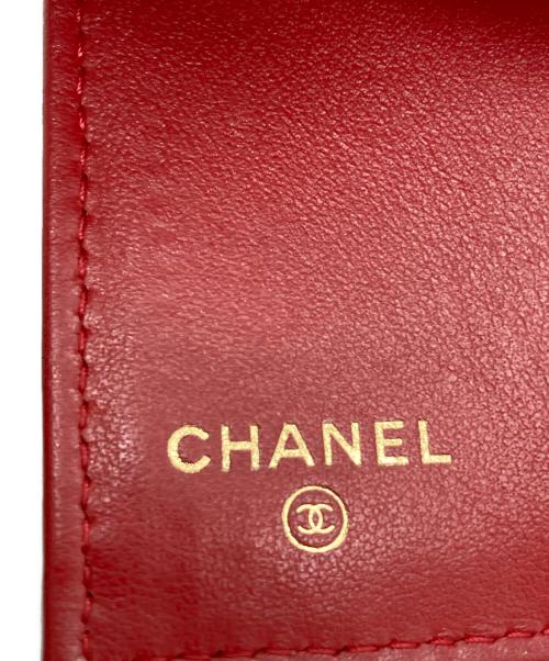 CHANEL（シャネル）CHANEL (シャネル) クラシックスモールフラップウォレット レッドの古着・服飾アイテム