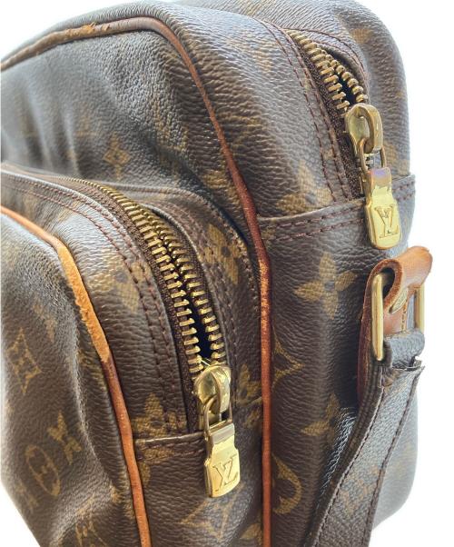 LOUIS VUITTON（ルイ ヴィトン）LOUIS VUITTON (ルイ ヴィトン) ショルダーバッグ ブラウンの古着・服飾アイテム