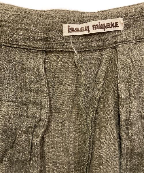 ISSEY MIYAKE（イッセイミヤケ）ISSEY MIYAKE (イッセイミヤケ) リネンパンツ カーキ サイズ:SIZE Sの古着・服飾アイテム
