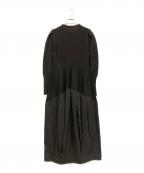 ELENDEEKエレンディーク）の古着「ローパネルフィット&フレアタックワンピース」｜ブラック