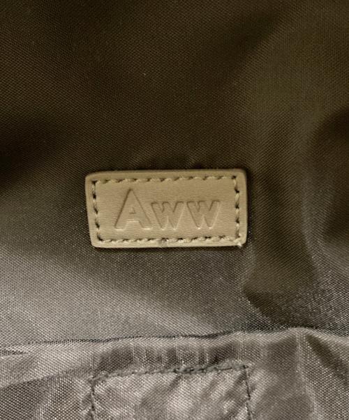 AWW（アウ）AWW (アウ) サボテンヴィーガンレザーデイリーボストンバッグ ブラックの古着・服飾アイテム