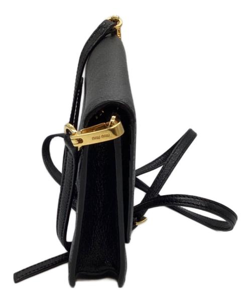 MIU MIU（ミュウミュウ）MIU MIU (ミュウミュウ) ショルダーウォレット ブラック サイズ:表記なしの古着・服飾アイテム