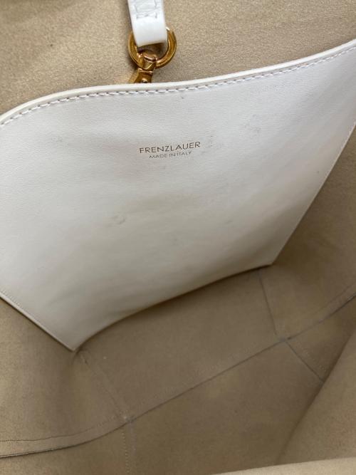 FRENZLAUER（フレンツラウアー）FRENZLAUER (フレンツラウアー) MAMI SOFTレザーハンドバッグ アイボリー サイズ:表記なしの古着・服飾アイテム