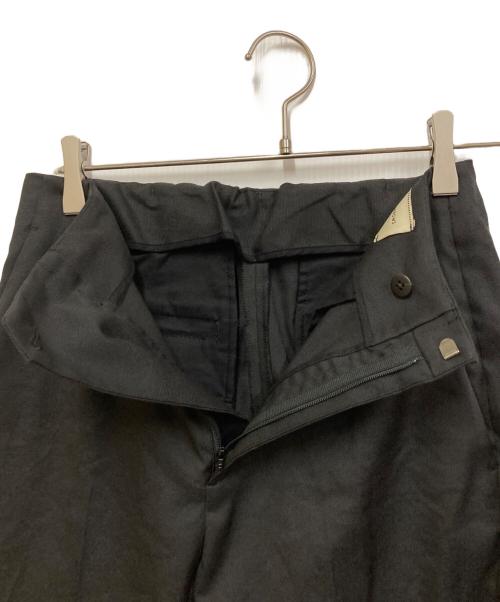 UNITED ARROWS（ユナイテッドアローズ）UNITED ARROWS (ユナイテッドアローズ) P/TA シャイニー ドライ スリムパンツ ブラック サイズ:38 未使用品の古着・服飾アイテム