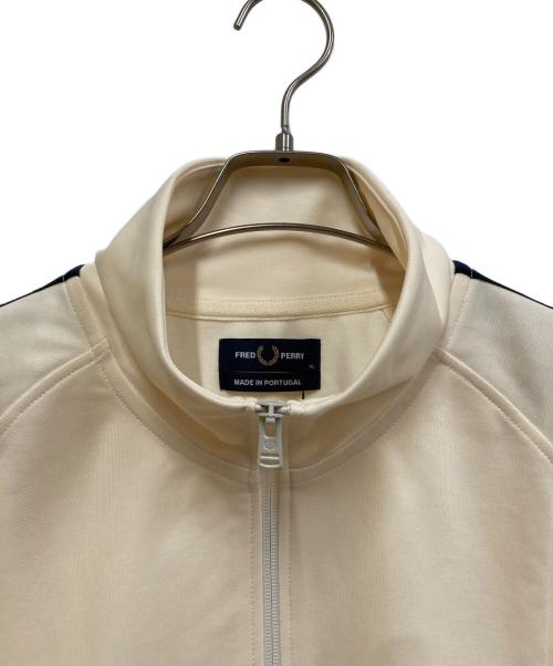 FRED PERRY（フレッドペリー）FRED PERRY (フレッドペリー) Contrast Tape Track Jacket アイボリー サイズ:XL 未使用品の古着・服飾アイテム