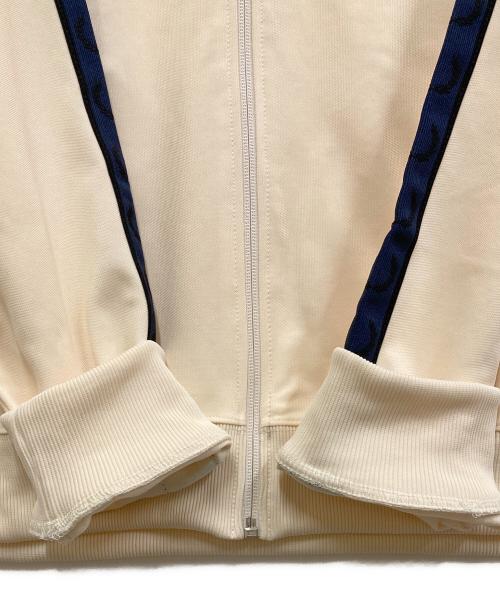 FRED PERRY（フレッドペリー）FRED PERRY (フレッドペリー) Contrast Tape Track Jacket アイボリー サイズ:XL 未使用品の古着・服飾アイテム