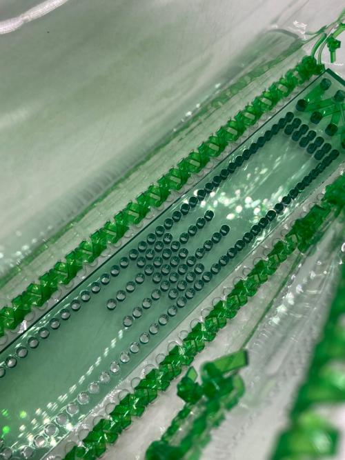 Mame Kurogouchi（マメクロゴウチ）mame kurogouchi (マメクロゴウチ) クラッチバッグ グリーン サイズ:表記なしの古着・服飾アイテム