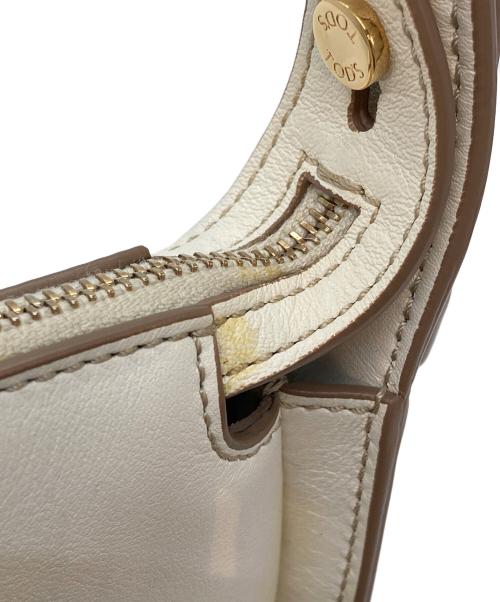 TOD'S（トッズ）TOD'S (トッズ) Tタイムレスハーフムーンハンドバッグ ホワイトの古着・服飾アイテム