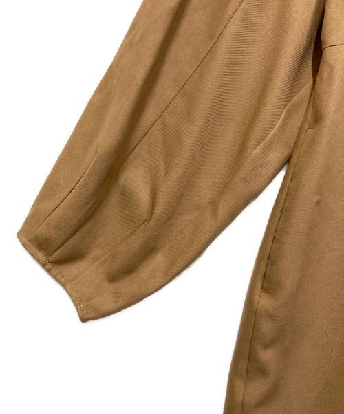 EMMEL REFINES（エメル リファインズ）EMMEL REFINES (エメル リファインズ) EM Vキリカエ ミニ Aライン ワンピース ベージュ サイズ:SIZE M 未使用品の古着・服飾アイテム