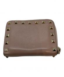 VALENTINO GARAVANI（ヴァレンティノ・ガラヴァーニ）の古着「ロックスタッズ2つ折り財布」｜ベージュ