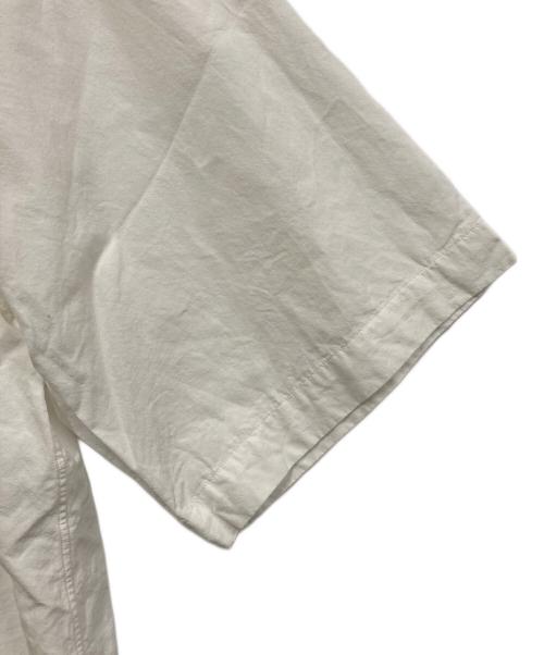 COMOLI（コモリ）COMOLI (コモリ) ショートスリーブシャツ ホワイト サイズ:SIZE 2 未使用品の古着・服飾アイテム