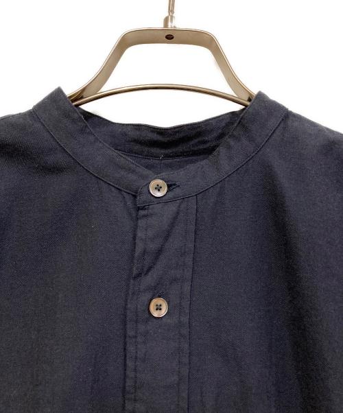 COMOLI（コモリ）COMOLI (コモリ) コットンネル バンドカラーシャツ ネイビー サイズ:SIZE ２の古着・服飾アイテム