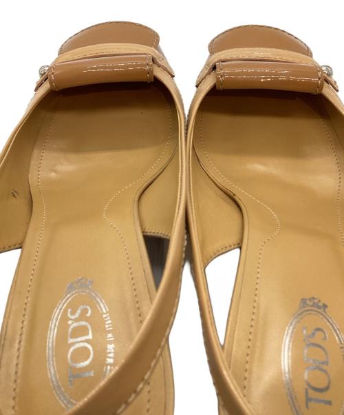 TOD'S（トッズ）TOD'S (トッズ) パンプス マスタード サイズ:9.5号の古着・服飾アイテム