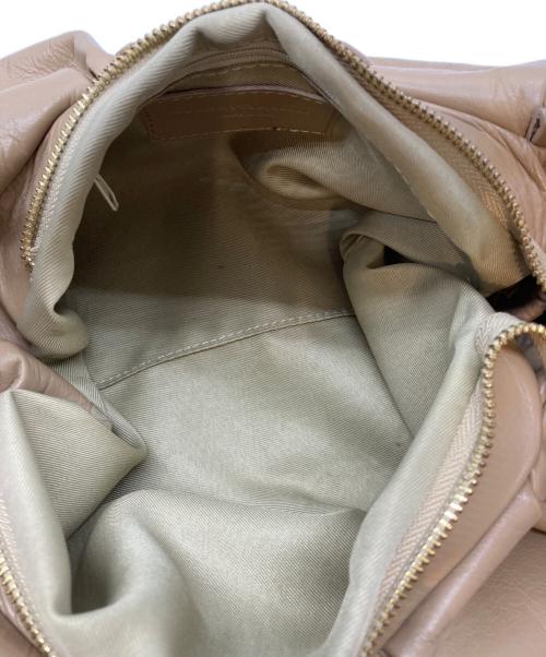 AULENTTI（オウレンティ）AULENTTI (オウレンティ) ハンドバッグ ベージュの古着・服飾アイテム
