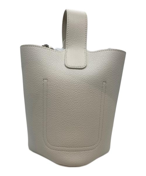 LOEWE（ロエベ）LOEWE (ロエベ) PEBBLE BUCKET BAG MINI ホワイトの古着・服飾アイテム