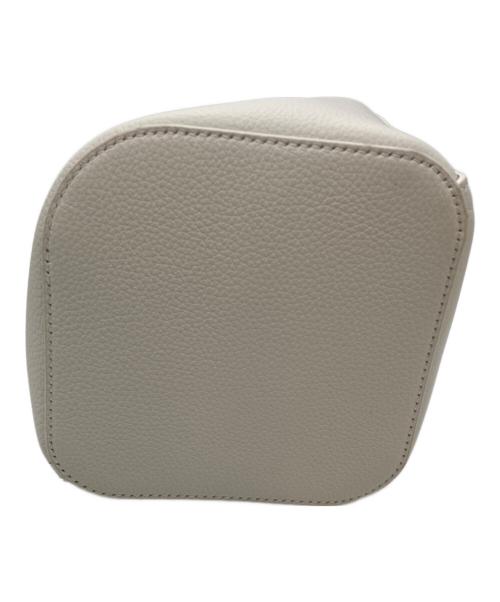 LOEWE（ロエベ）LOEWE (ロエベ) PEBBLE BUCKET BAG MINI ホワイトの古着・服飾アイテム