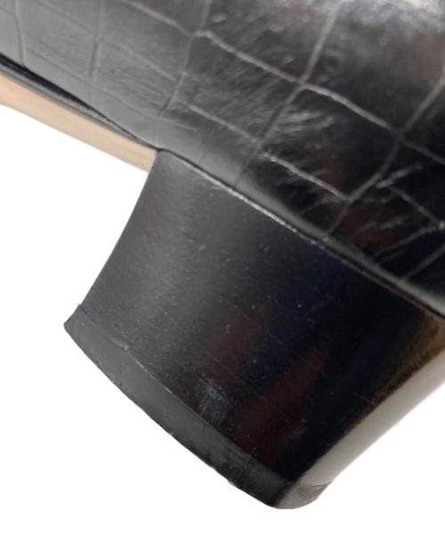 Salvatore Ferragamo（サルヴァトーレ フェラガモ）Salvatore Ferragamo (サルヴァトーレ フェラガモ) ヴァラ型押しパンプス ブラック サイズ:SIZE 7の古着・服飾アイテム