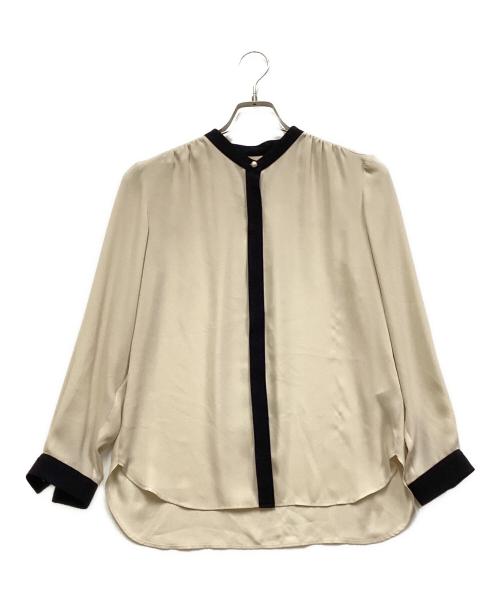 23区（ニジュウサンク）23区 (ニジュウサンク) バイカラーパールボタンブラウス ベージュ サイズ:36の古着・服飾アイテム