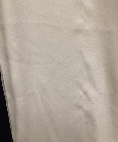 23区（ニジュウサンク）23区 (ニジュウサンク) バイカラーパールボタンブラウス ベージュ サイズ:36の古着・服飾アイテム