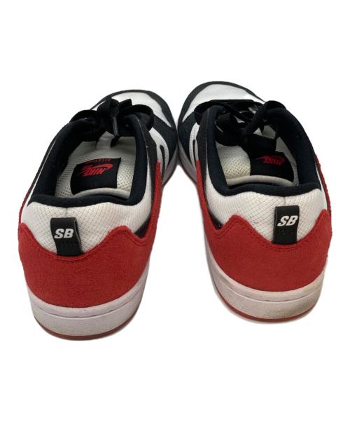 NIKE SB（ナイキエスビー）NIKE SB (ナイキエスビー) ローカットスニーカー ホワイト サイズ:26.5の古着・服飾アイテム