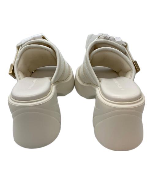 BOTTEGA VENETA（ボッテガベネタ）BOTTEGA VENETA (ボッテガベネタ) フラッシュダブルベルトヒールサンダル ベージュ サイズ:35の古着・服飾アイテム