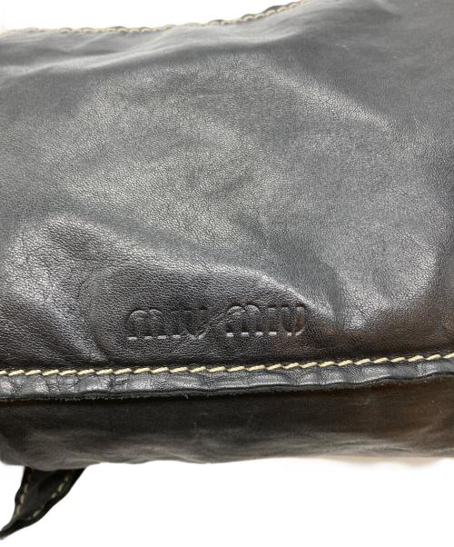 MIU MIU（ミュウミュウ）MIU MIU (ミュウミュウ) アーカイブショルダーバッグ ブラックの古着・服飾アイテム